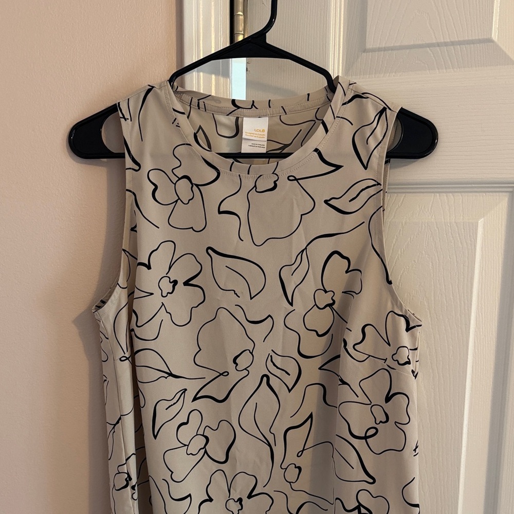 Lolë Sleeveless Women's yoga/golf Top